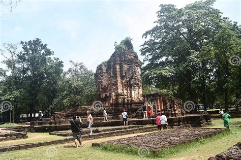 การก่อสร้างวัดพระศรีรัตนเศวร์ การกำเนิดของสถาปัตยกรรมแบบเขมรโบราณ และความเจริญรุ่งเรืองในสมัยทวารวดี